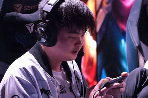 wise age blacklist|Wise unsung hero for Blacklist International in Season .